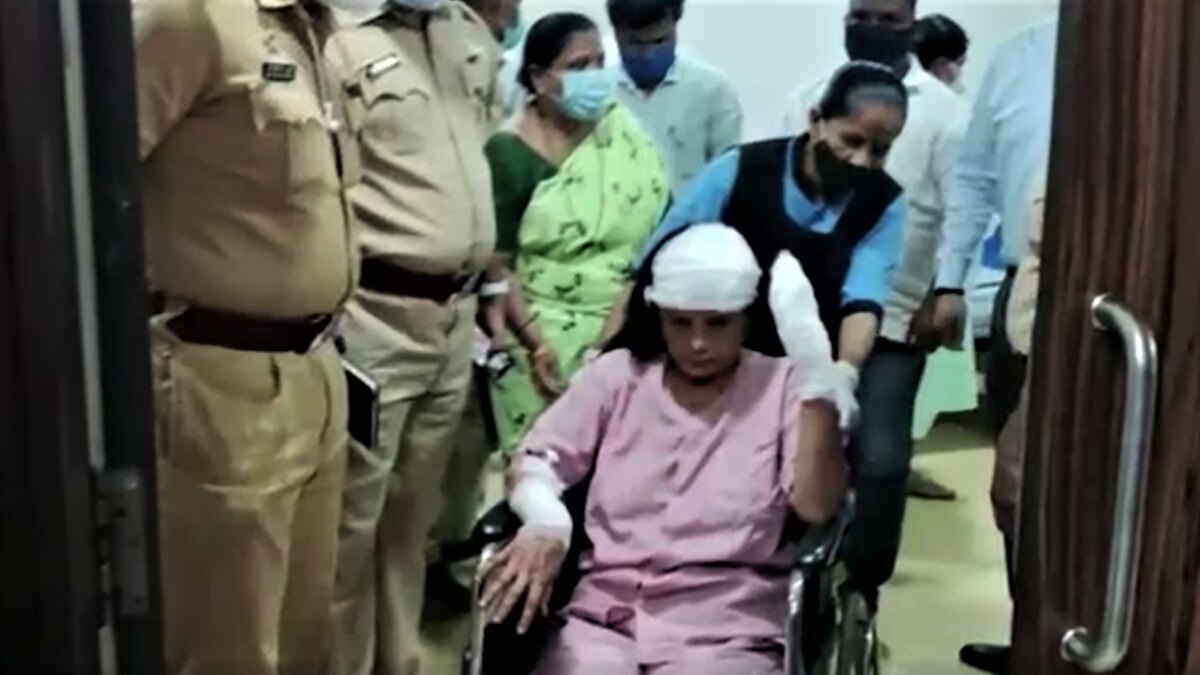 BMC officer's fingers cut off while being on anti-encroachment duty