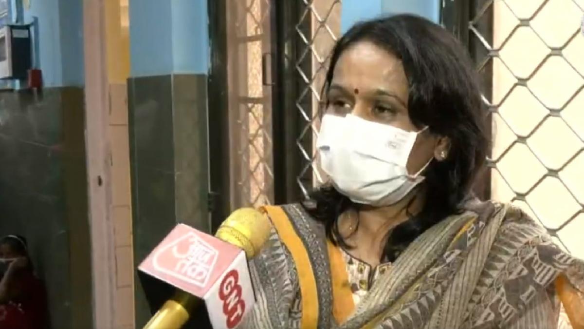 Medical expert on viral fever