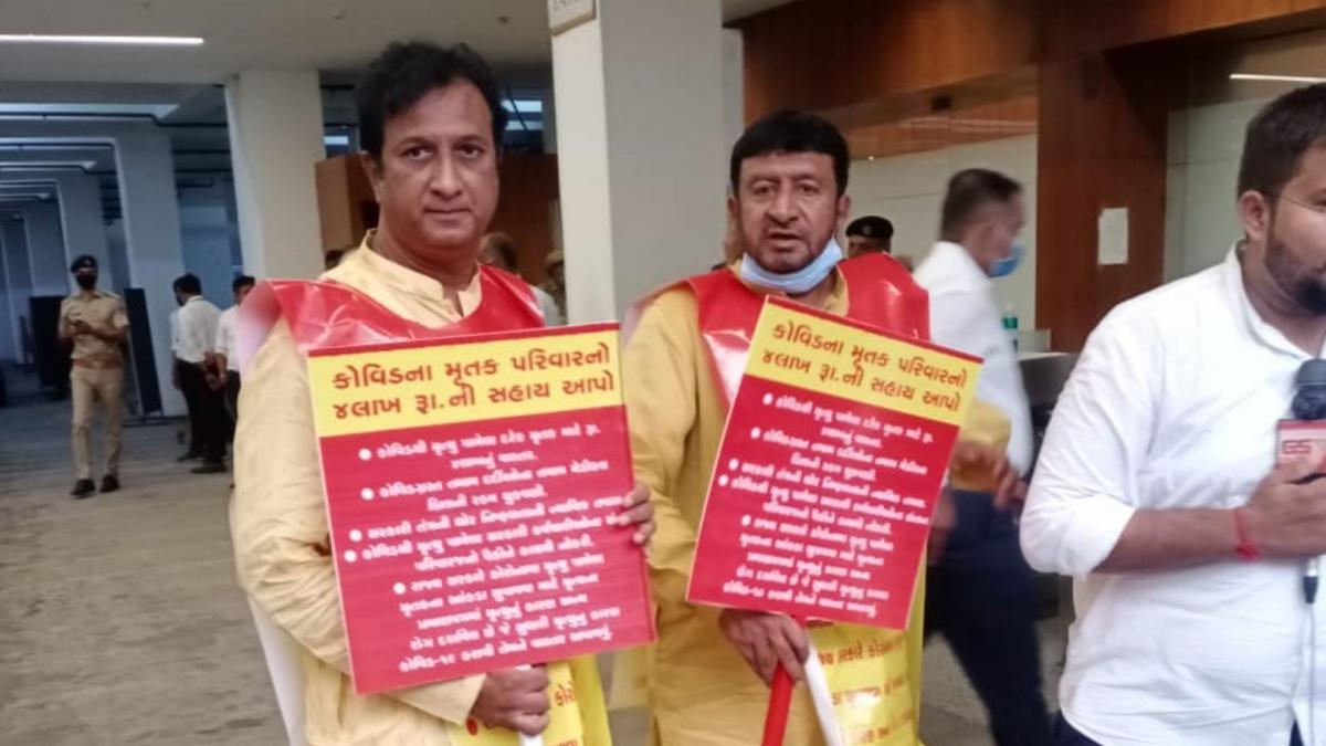 Gyasuddin Shaikh and Imran khedawala (Credit-Twitter)