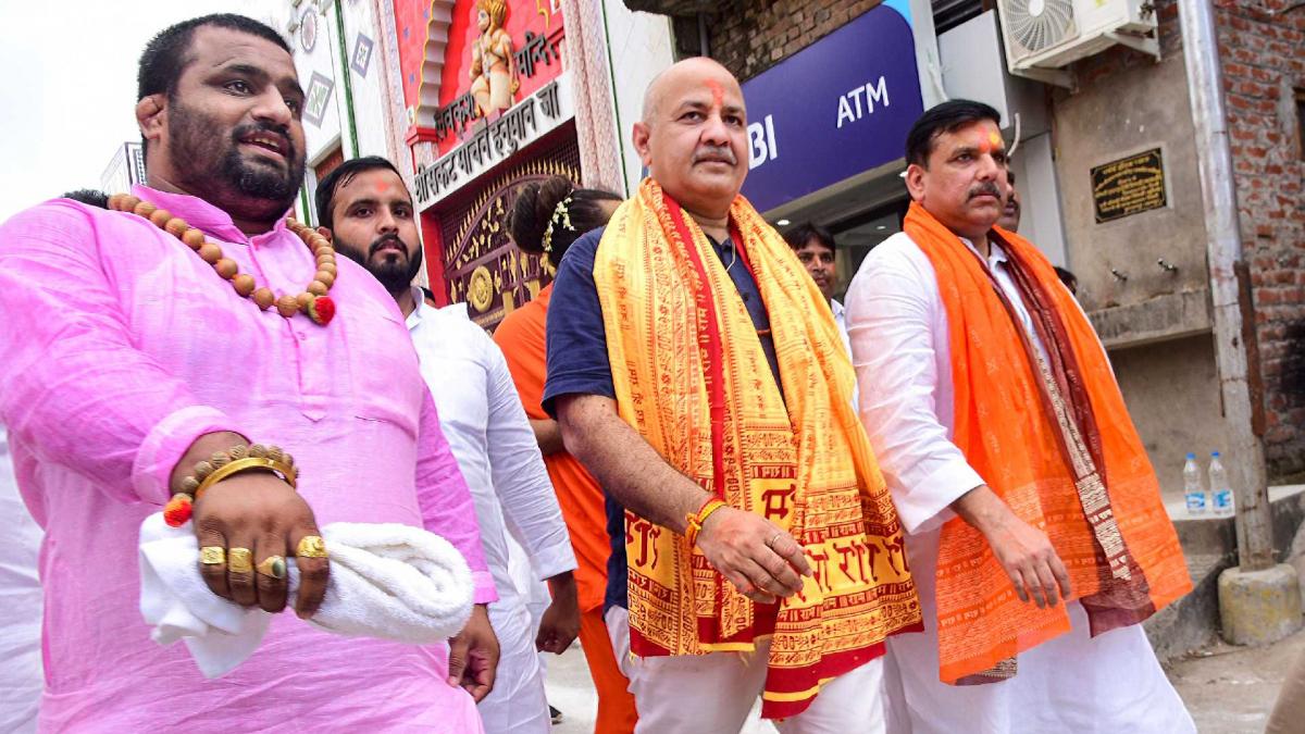 Manish Sisodia in Ayodhya