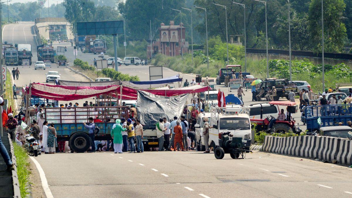 Bharat Bandh's impact in Punjab to Haryana, traffic affected 