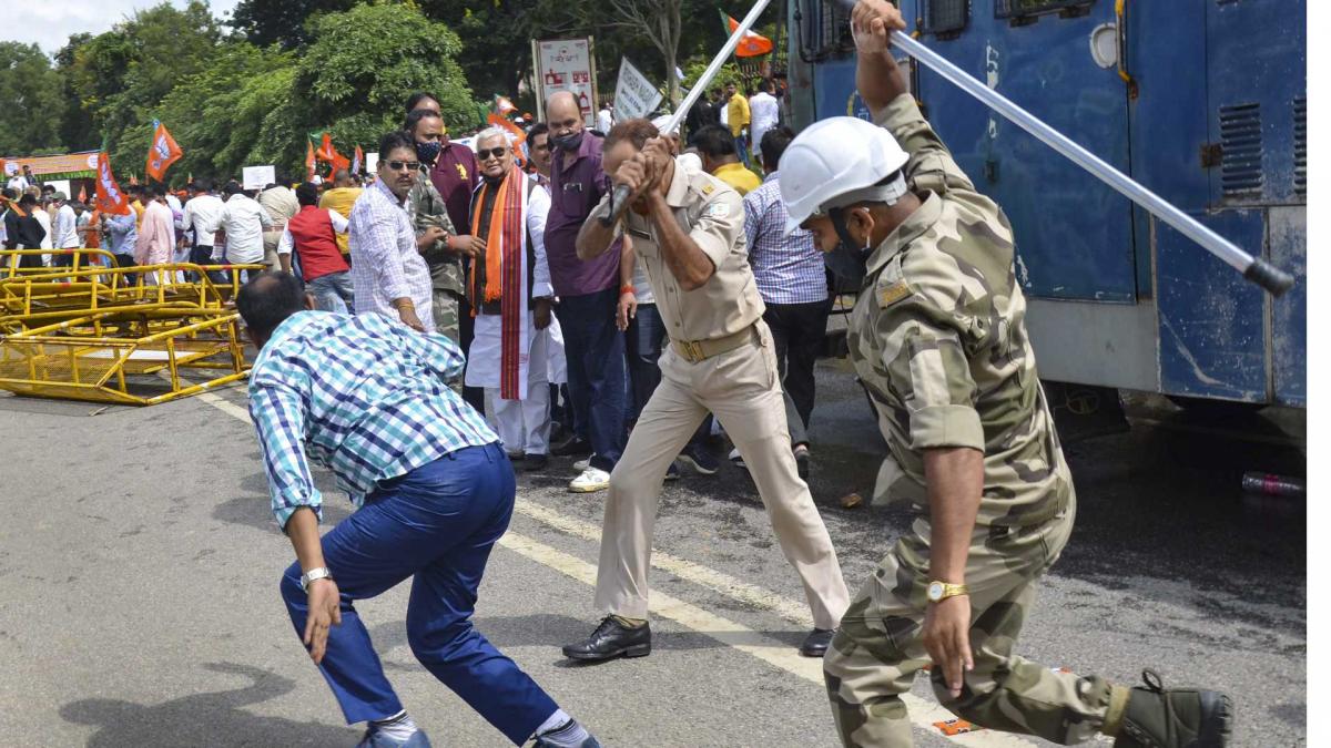 Ranchi Police Lathicharge