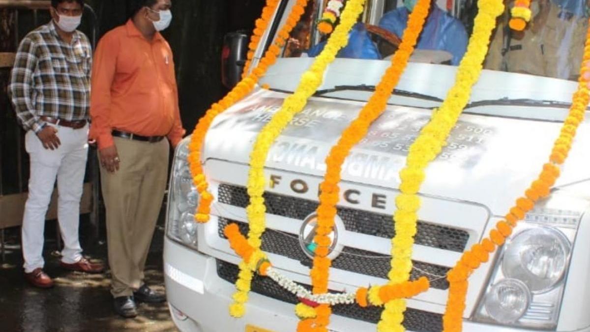 Sidharth Shukla mortal in Ambulance