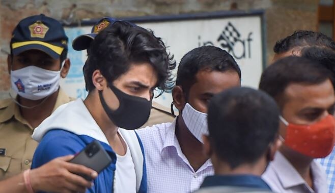 Bombay High Court में 3 दिन की सुनवाई के बाद Aryan Khan को मिली Bail, कब होंगे रिहा?