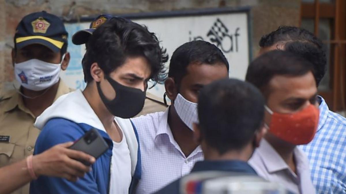 आर्यन खान और NCB के वकीलों की कोर्ट में क्या बहस हुई, देखिए