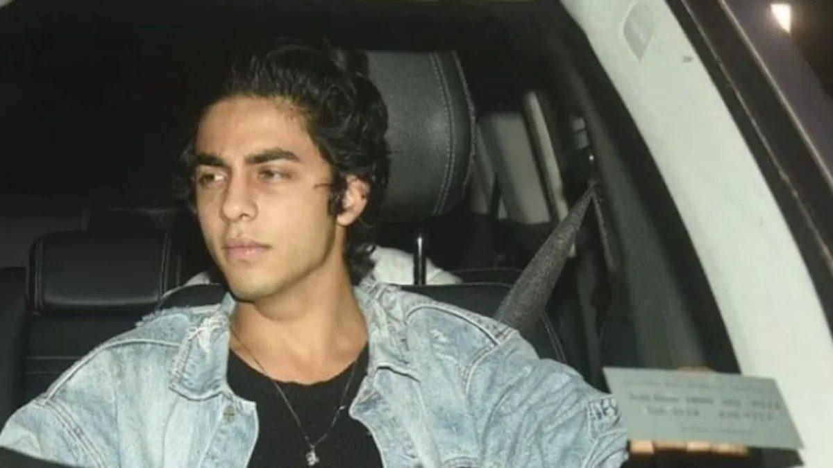 NCB ने खंगाला Aryan Khan का फोन, देखें वॉट्सऐप चैट्स में क्या हुआ खुलासा