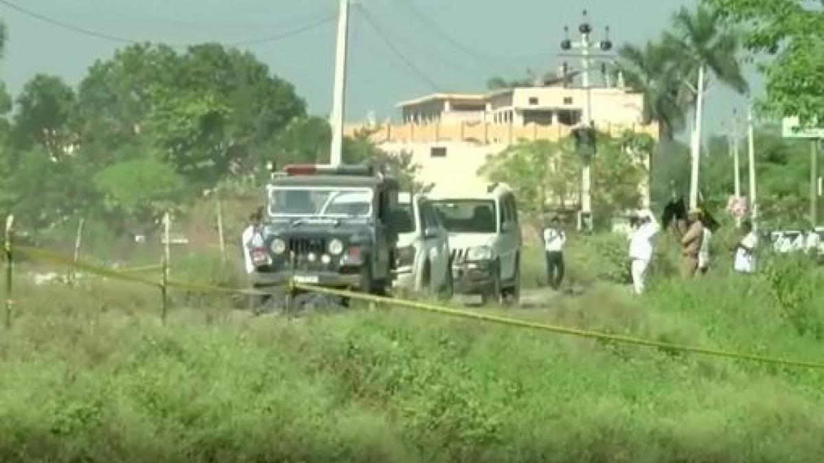 काले झंडे, पुतले और तीन गाड़ियां, देखें SIT टीम ने लखीमपुर कांड का किया रिक्रिएशन