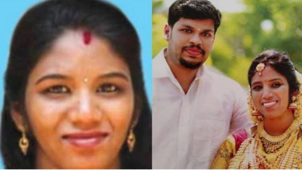 Kerala man uses snake bite to murder wife