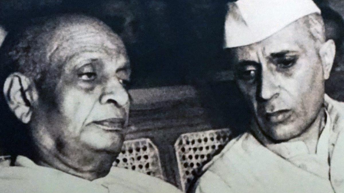 Sardar Patel and Nehru (Getty Images)
