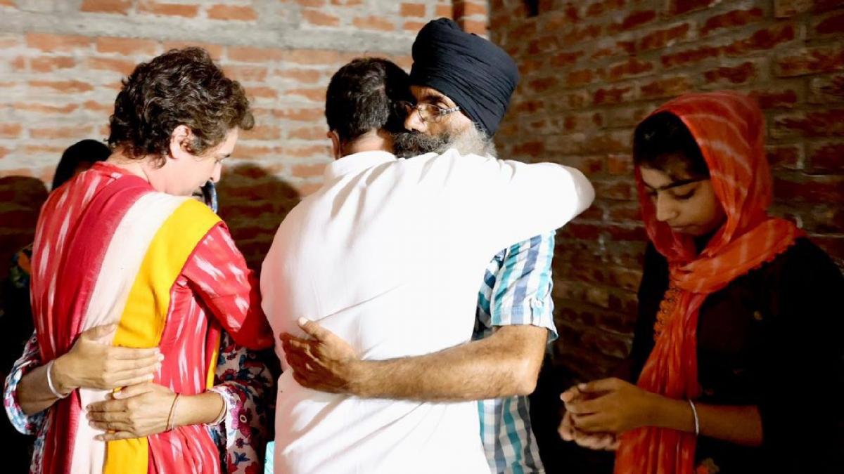 Rahul, Priyanka reach Lakhimpur