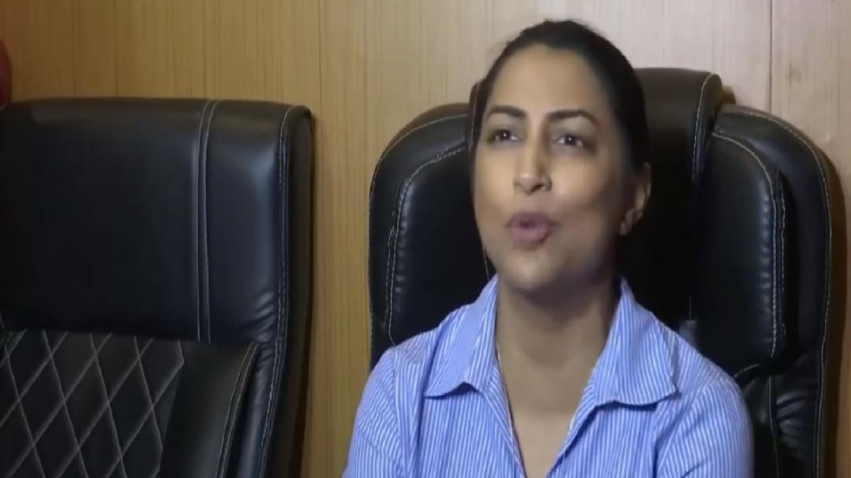 Sameer Wankhede's wife