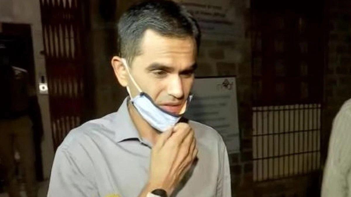 समीर वानखेड़े पर मुस्लिम होने का आरोप क्यों? जानिए NCB अफसर की फैमिली हिस्ट्री