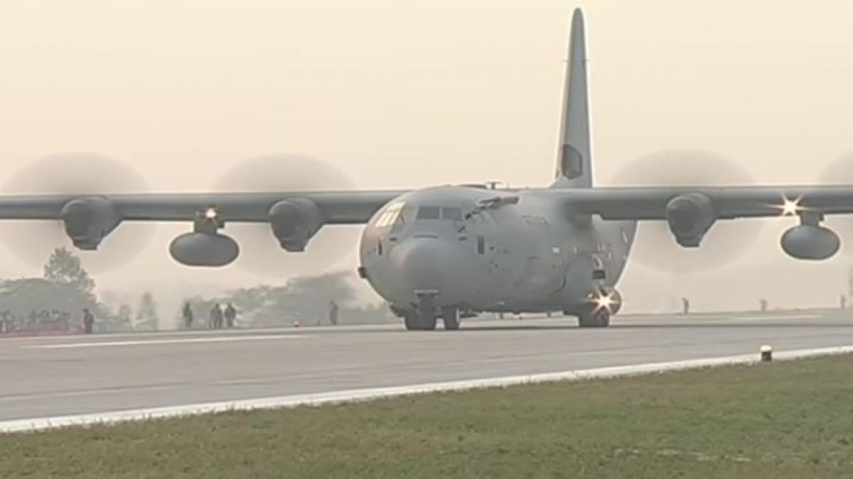 Air show at Purvanchal Expressway
