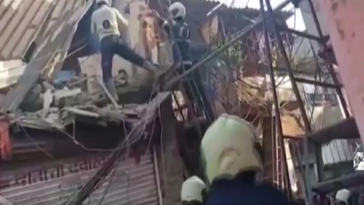 Mumbai building collapsed 