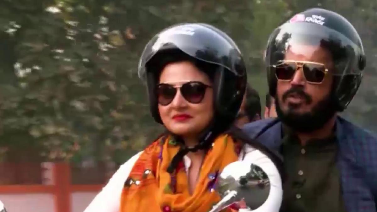 Ravi Kishan with Bullet Reporter