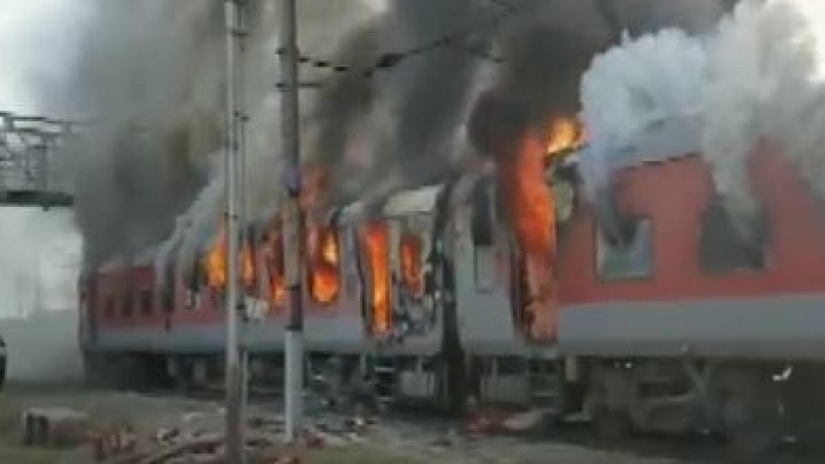 Fire in Durg-Udhampur Express