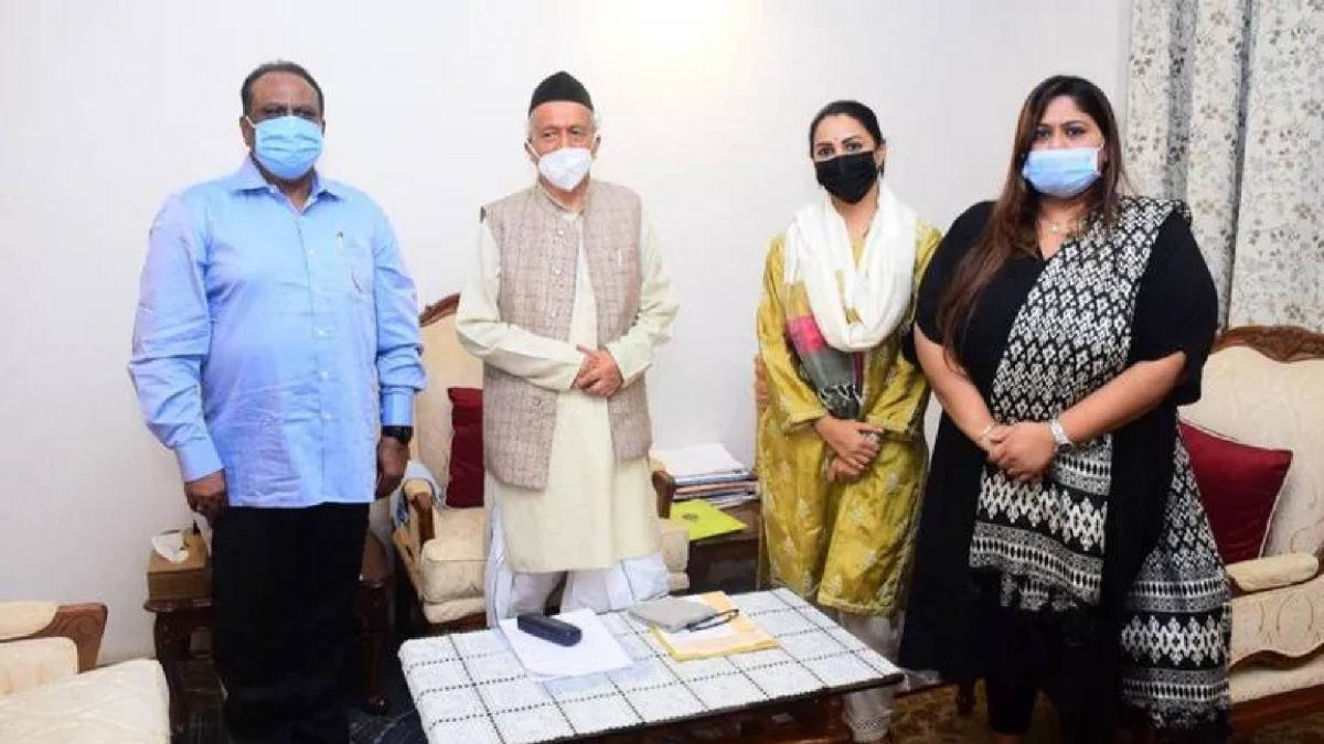 Sameer Wankhede's family