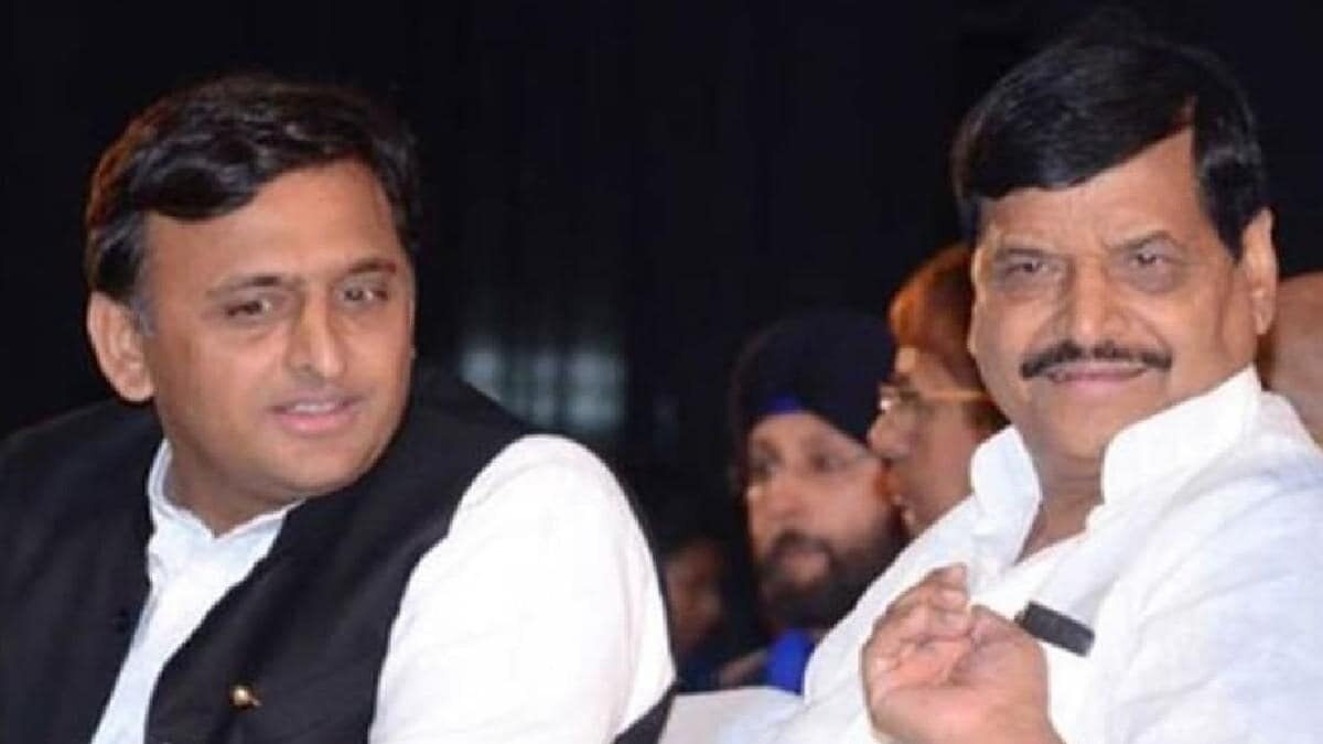  Akhilesh Yadav and Shivpal Yadav