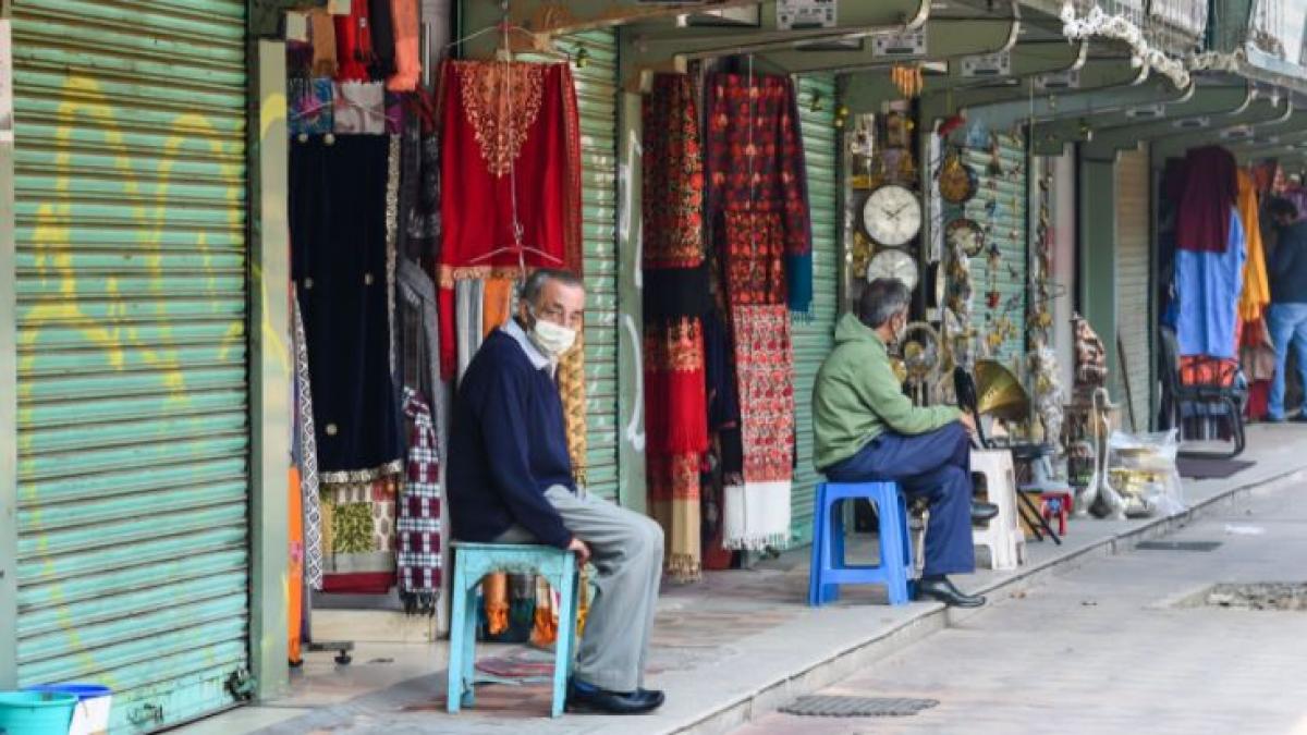 Delhi impose Covid restrictions on New Year