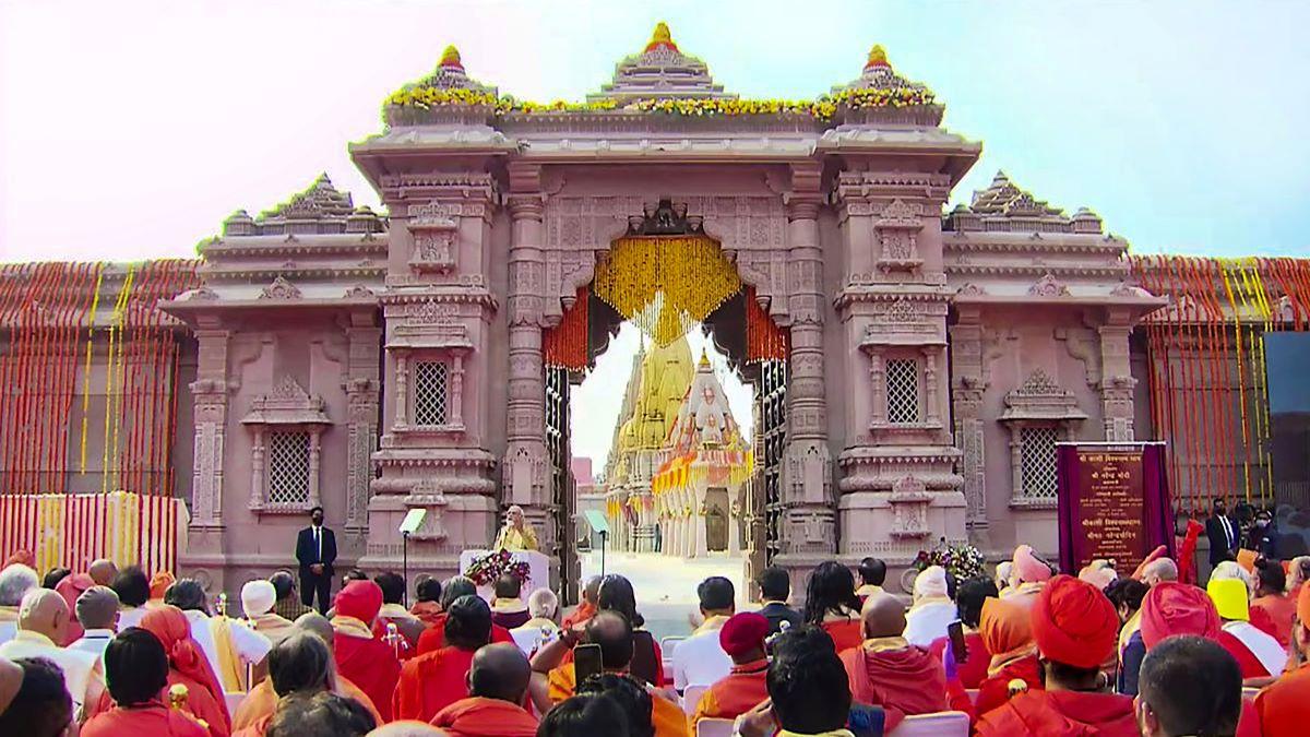 pm modi gift to kashi by inaugurating baba vishwanath corridor