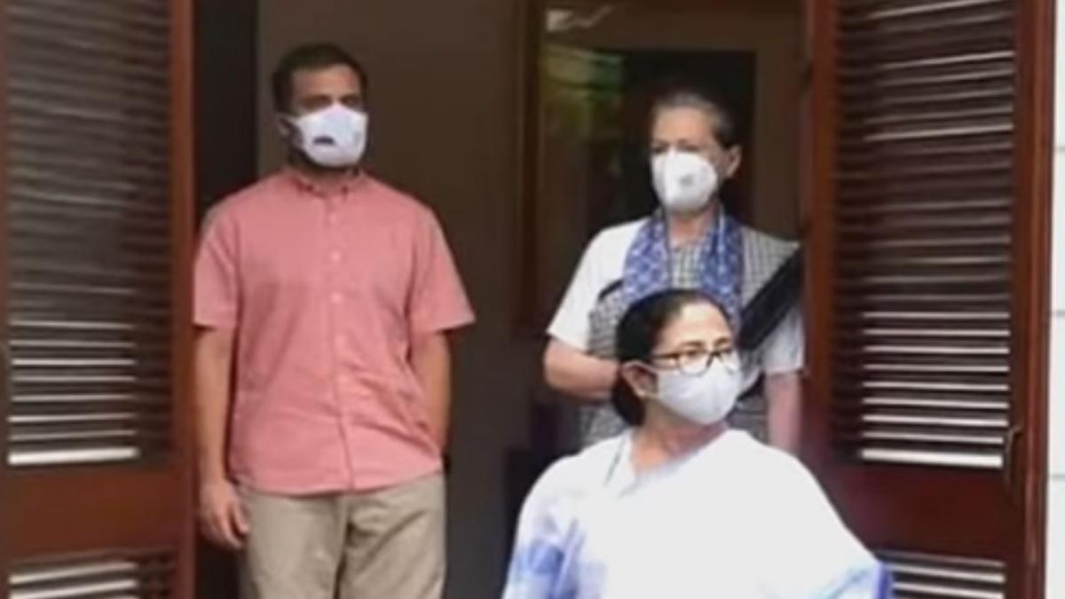 Mamata Banerjee with Rahul and Sonia Gandhi