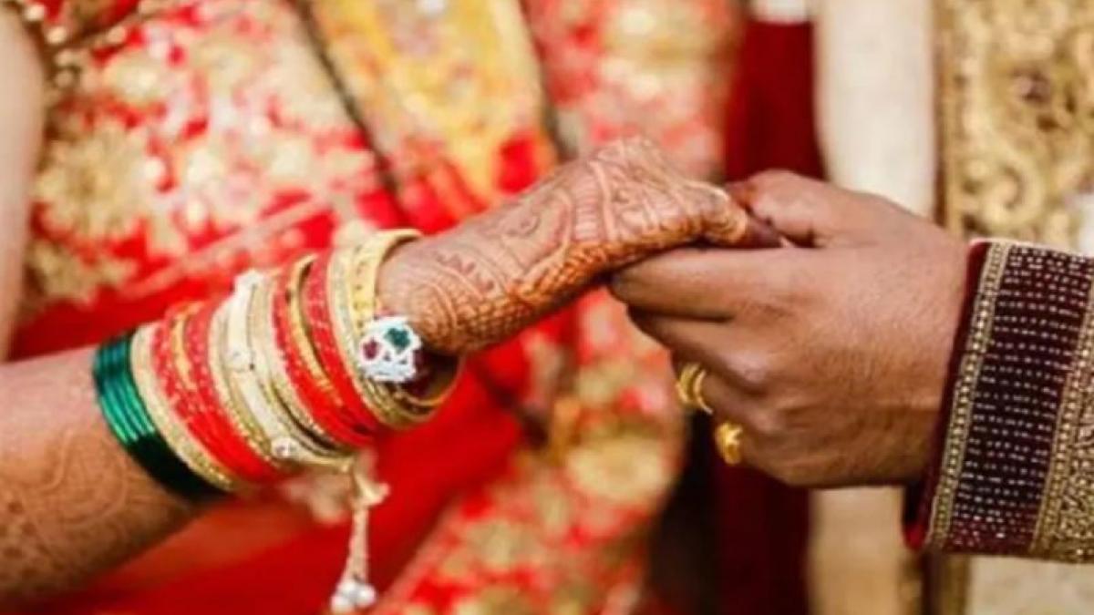 Politics on increasing minimum marriage age for girls 