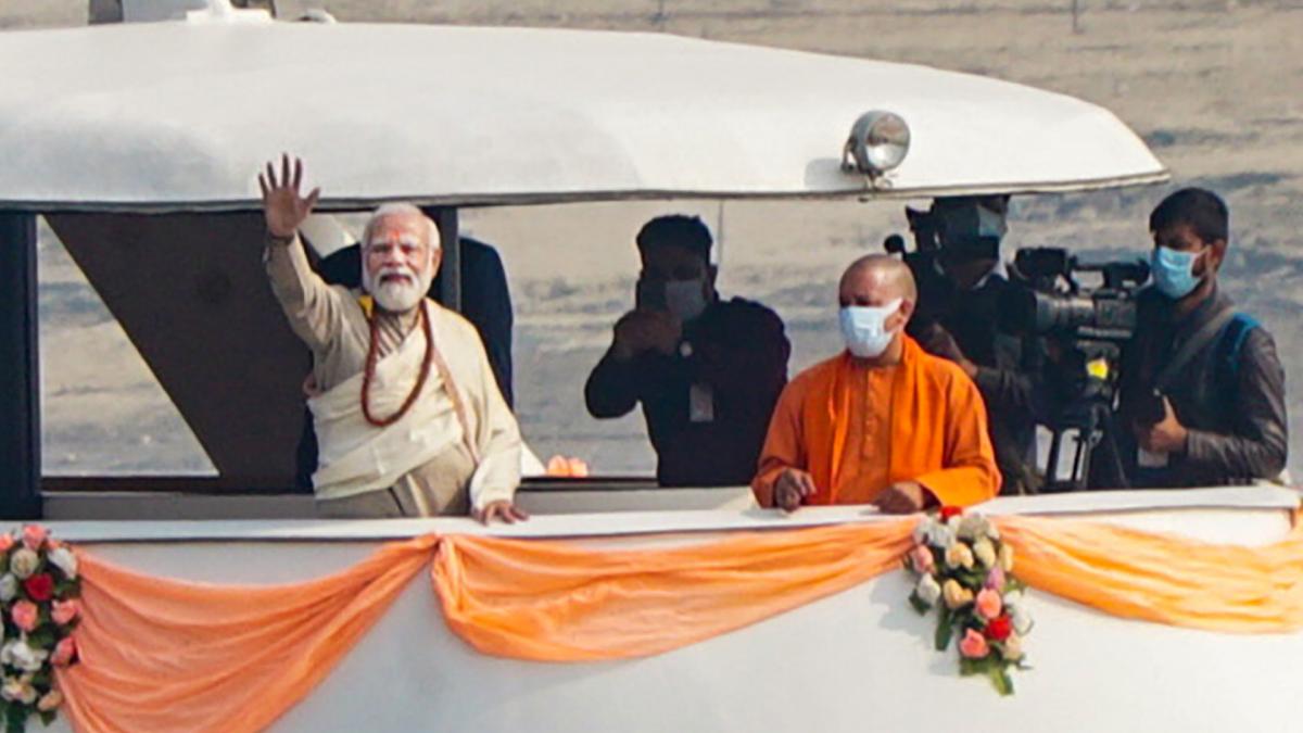 PM Modi aboard cruise security 