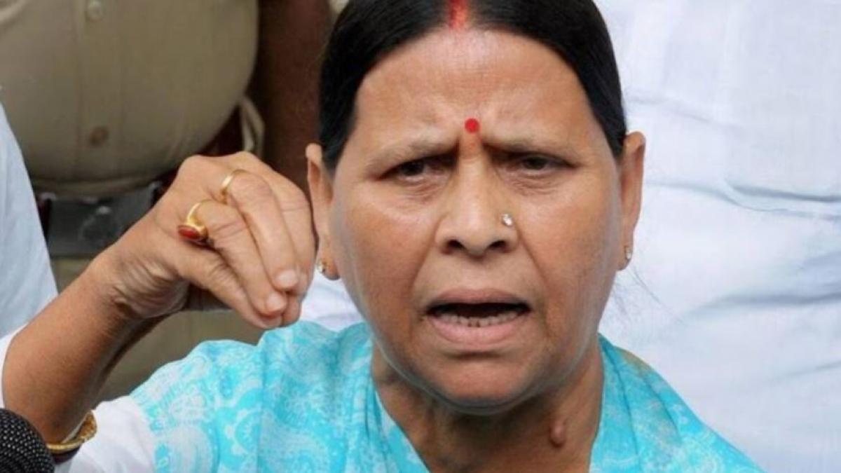 'आंख खराब कर दिया..' बिहार में अस्पातल की लापरवाही पर राबड़ी देवी ने साधा निशाना