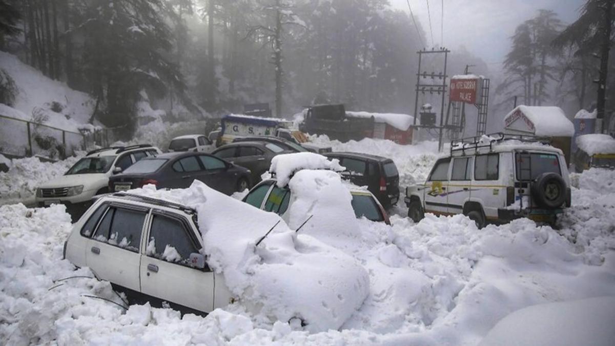 Snowfall In Manali