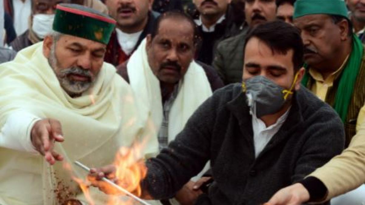 Rakesh Tikait and Jayant Chaudhary performed Havan