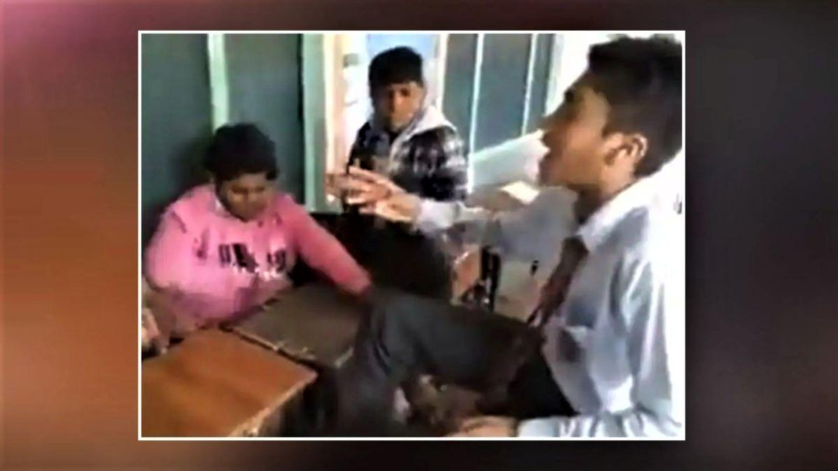 Viral Video: छोटी उम्र में इतनी अदभुत प्रतिभा! आप भी ये देख रह जाएंगे हैरान