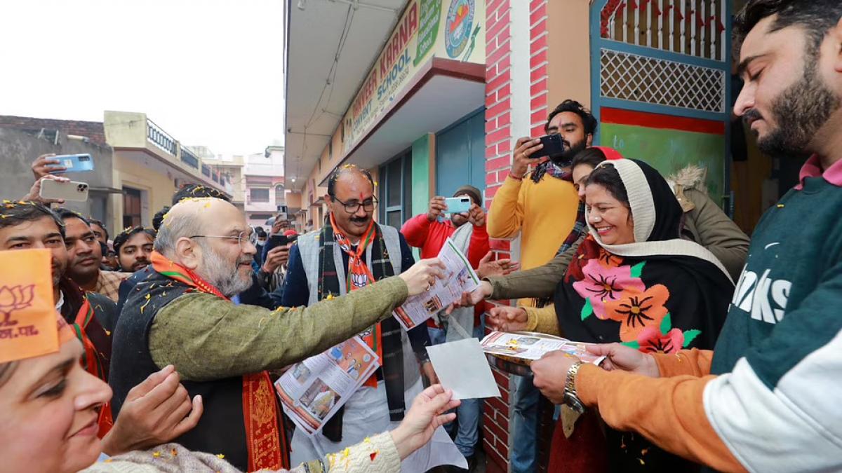 Amit Shah's door to door campaign in Muzaffarnagar today