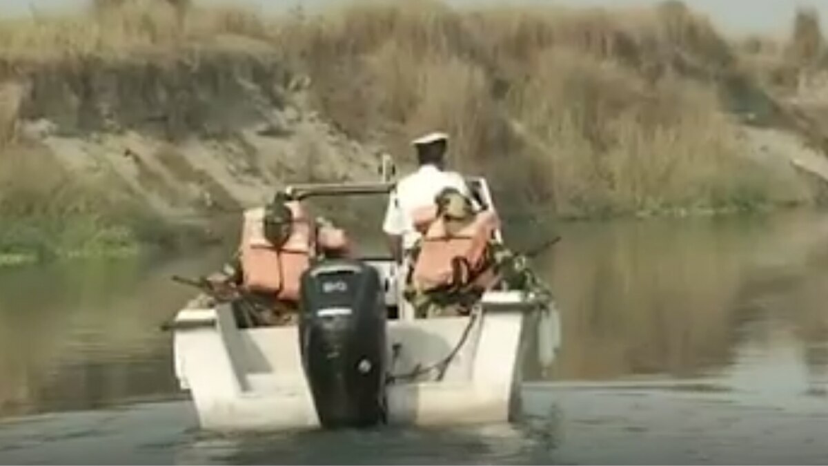 Pakistan sending drugs and weapons through sky and water in India 