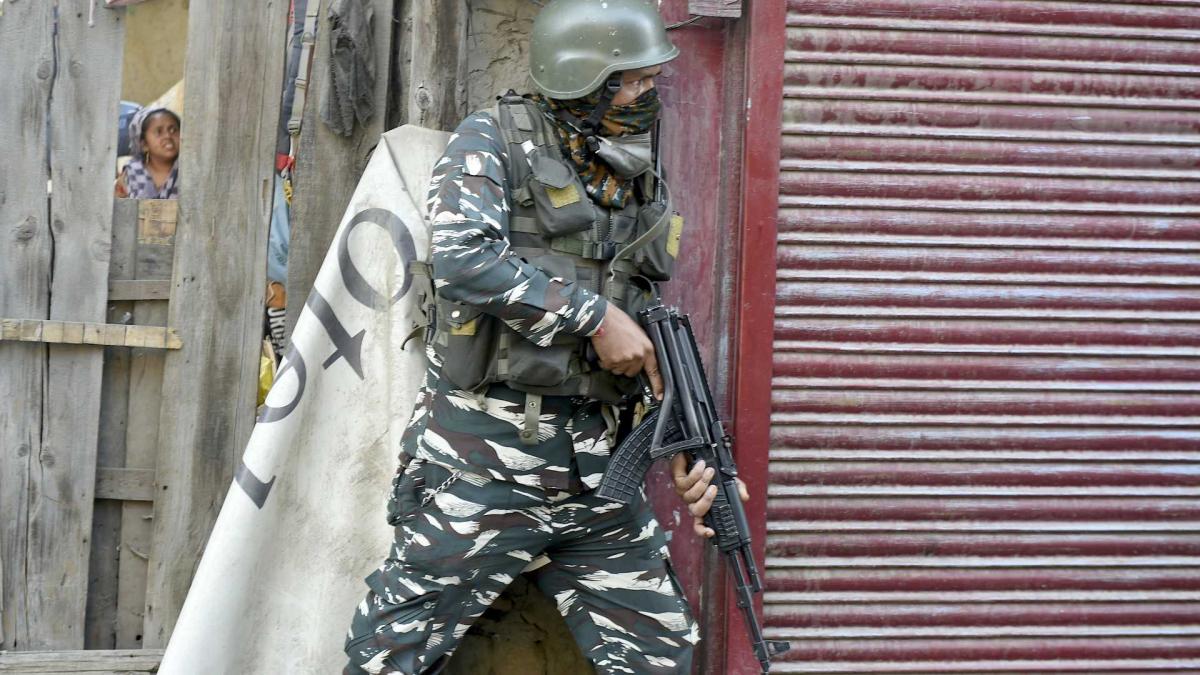 Encounter continue in Pulwama