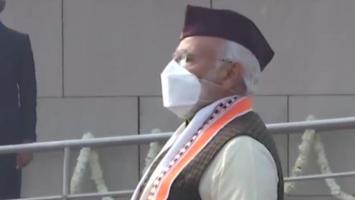 PM Modi look and cap on Republic Day 2022 