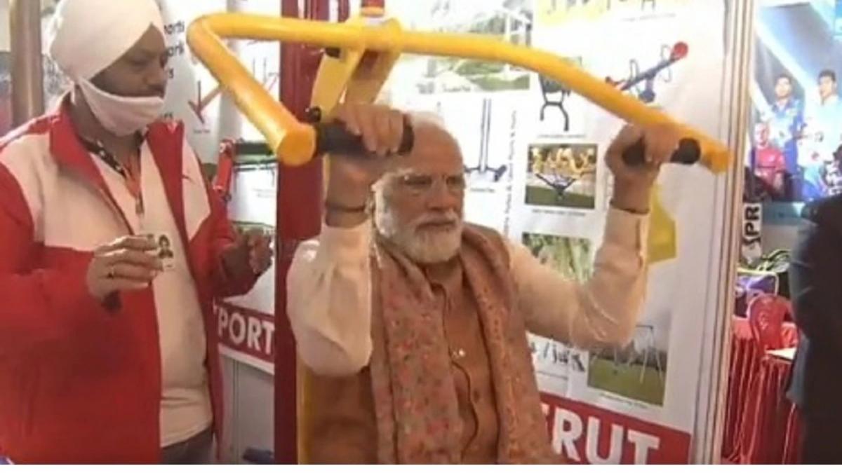 PM Modi in gym