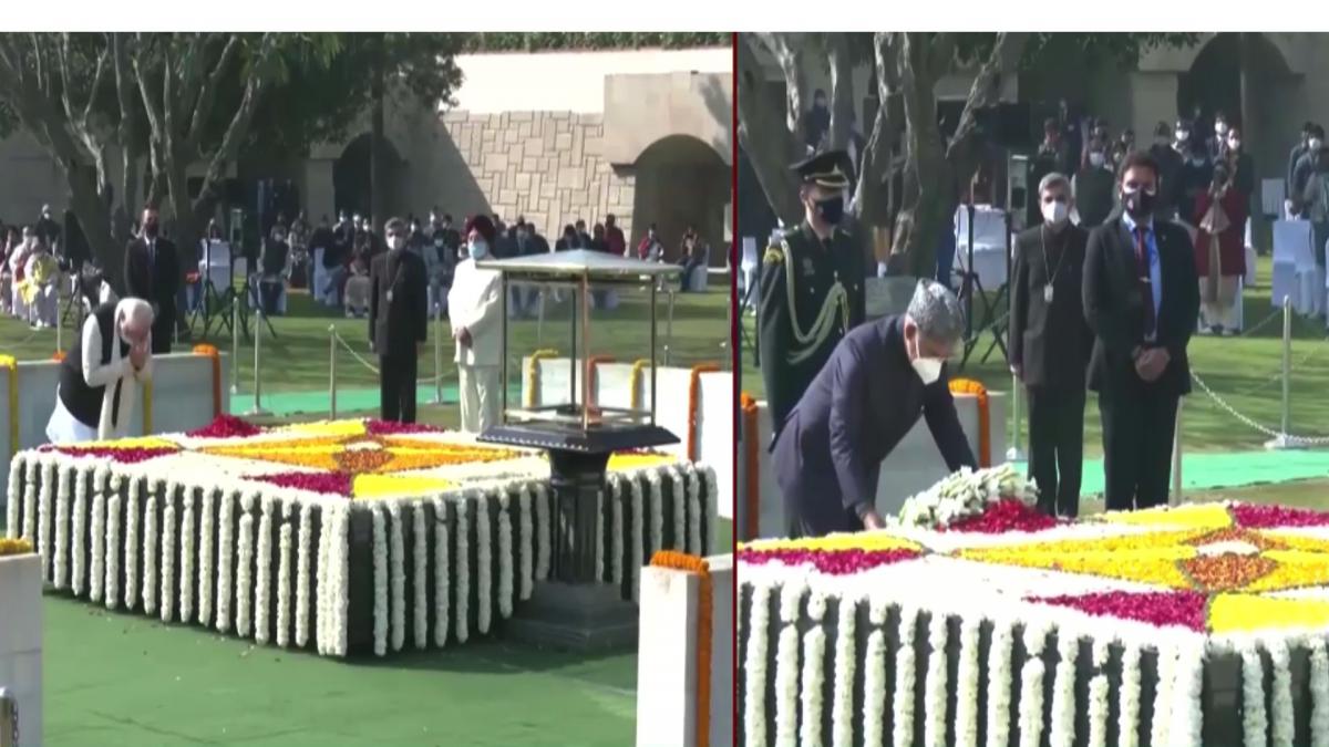 President and PM paid floral tribute to 'Bapu' at Raj Ghat