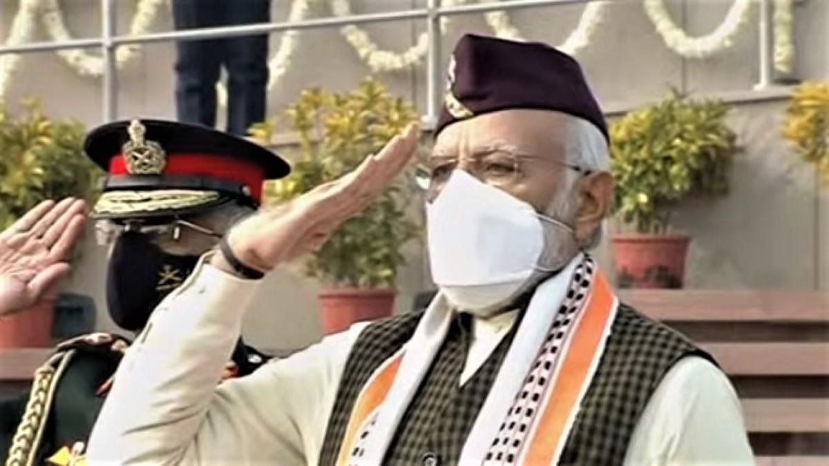 PM arrives at National War Memorial, seen in a special cap