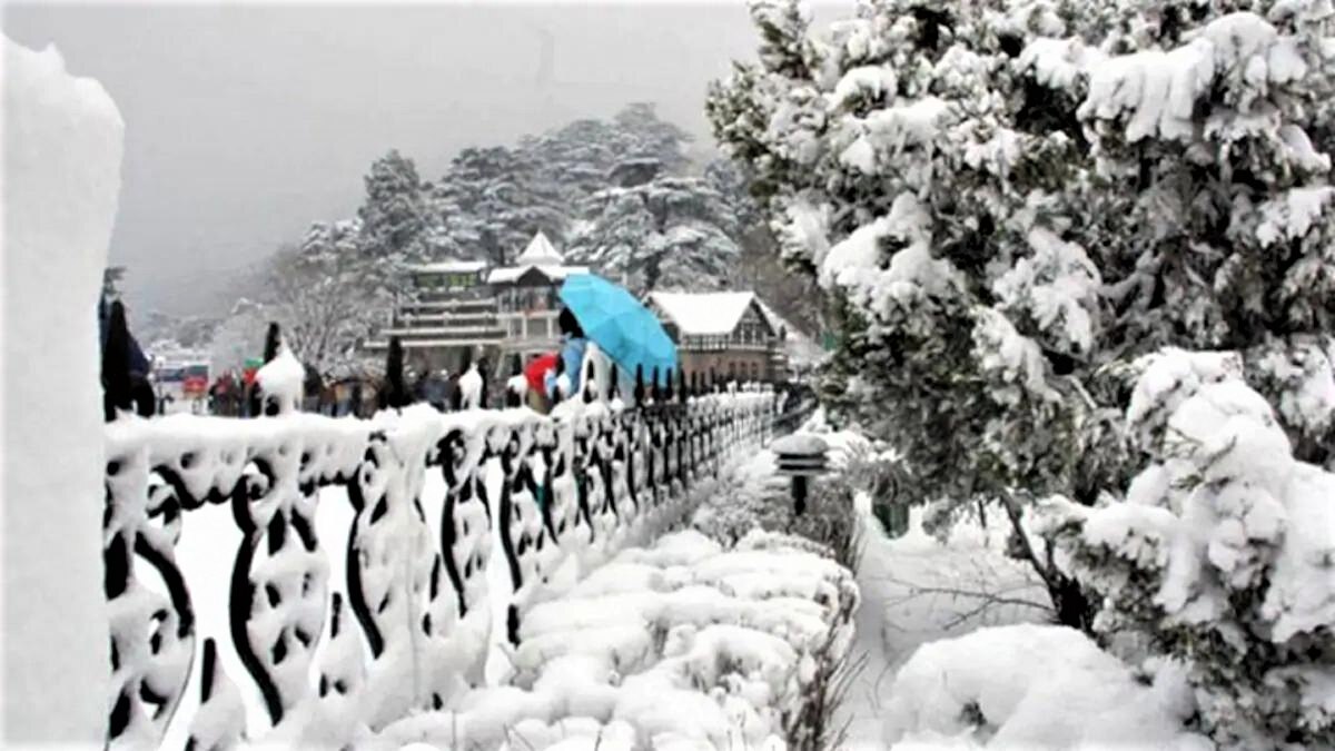 Heavy snowfall in Uttarakhand Mini Switzerland Chopta