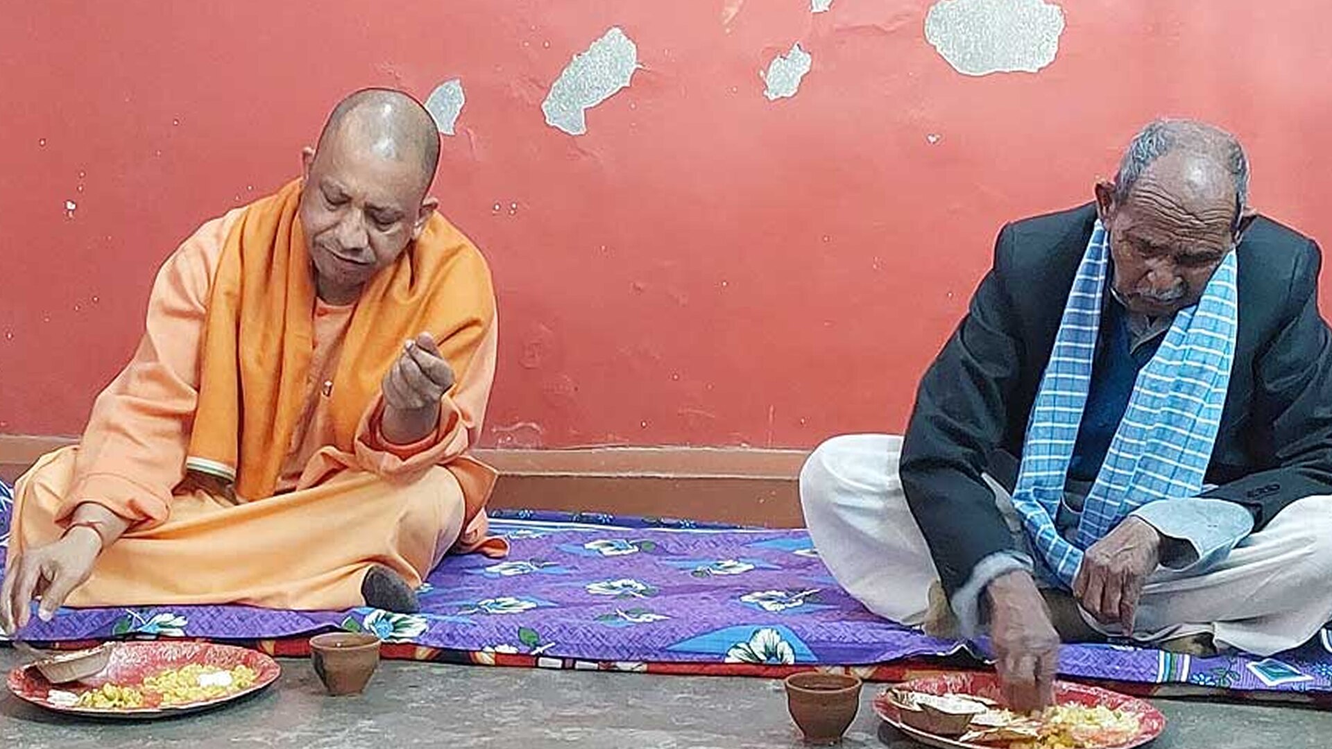 YOGI lunch with Dalit in Gorakhpur