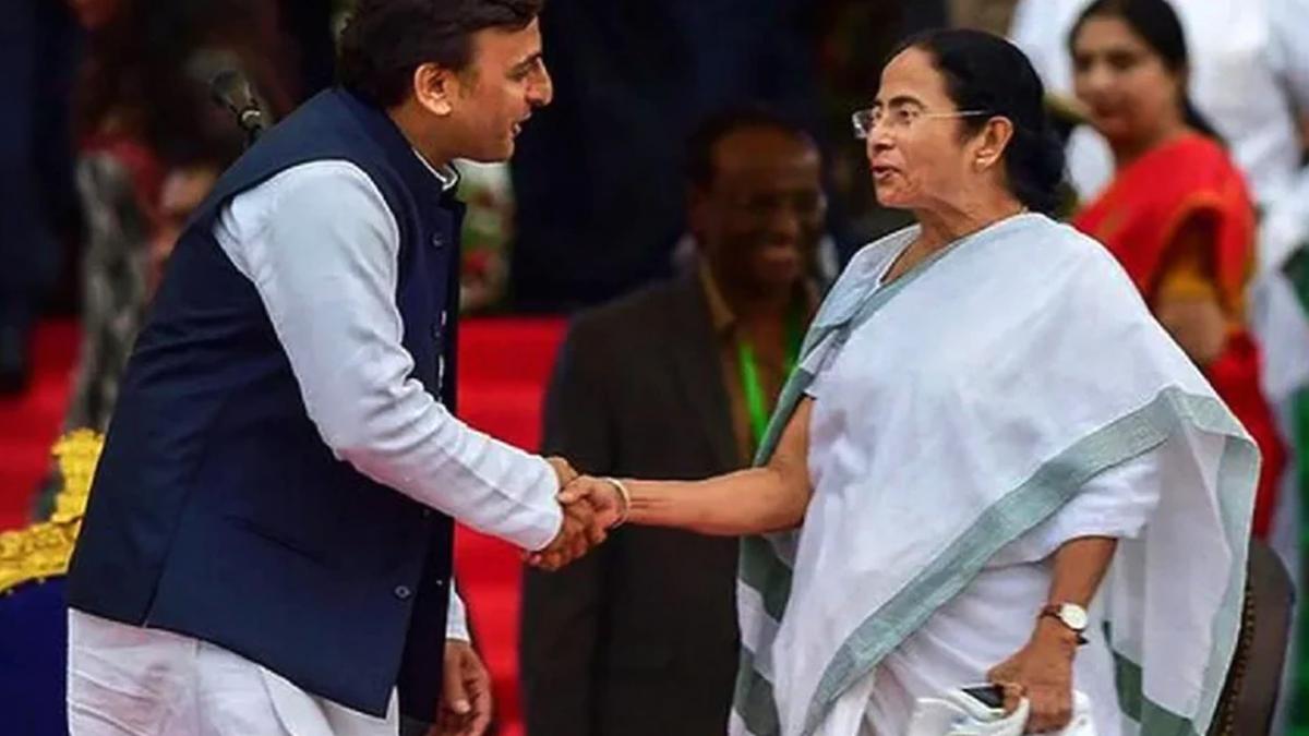 mamata banerjee with akhilesh yadav against bjp