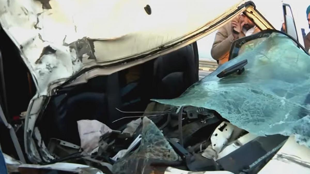 Deep Sidhu dies in Road Accident after car collided with truck