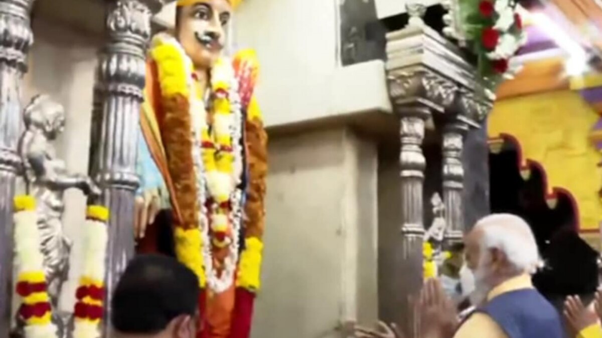 PM Modi offered prayers at Bodgeshwar temple before Mapusa rally in Goa