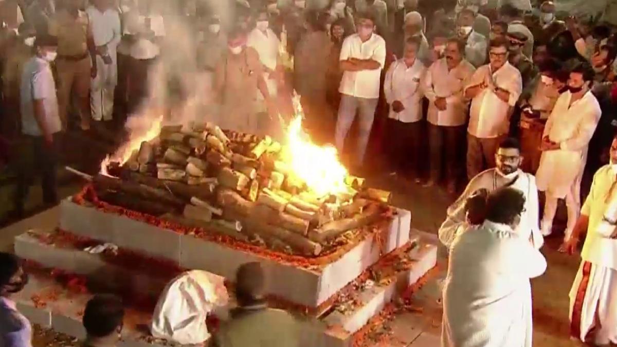 Lata Mangeshkar Mukhagni