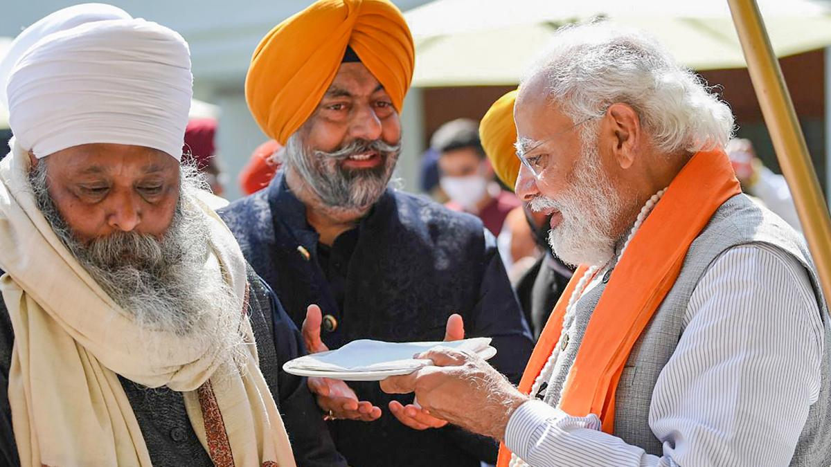 PM Modi meets leaders of Sikh community 