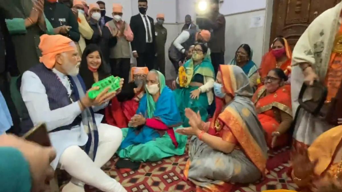 PM Modi in Ravidas Vishram Dham