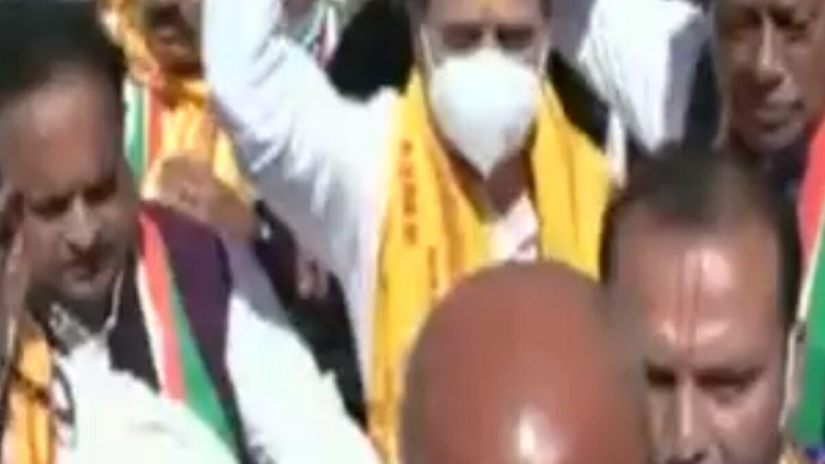 rahul gandhi in dwarkadhish