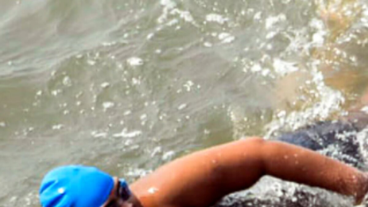 13 year old para swimmer girl Jiya Rai created history