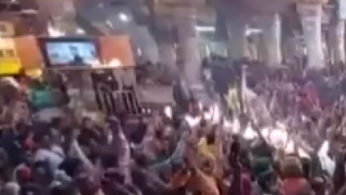 Mathura holi celebration 