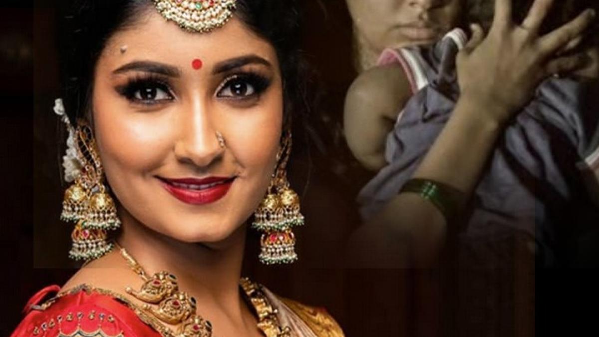 kgf rocky onscreen mother gorgeous photos 